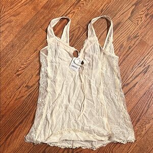 Free People NWT Elegant Cream Lace Camisole size small
